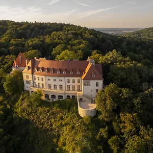 https://apt-zinar-castle.krakowhotelspoland.com
